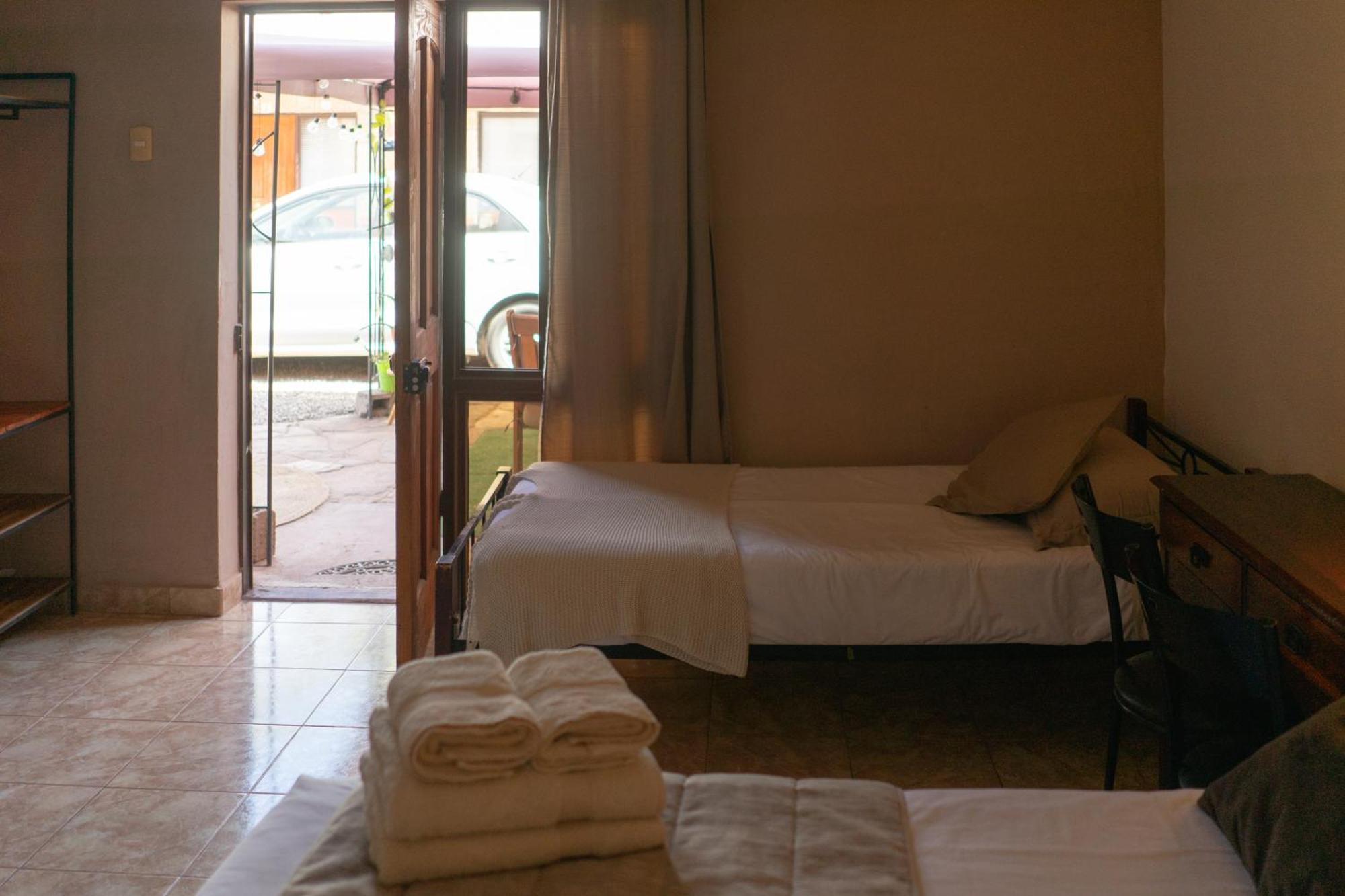 Hostal Katarpe San Pedro de Atacama Rum bild